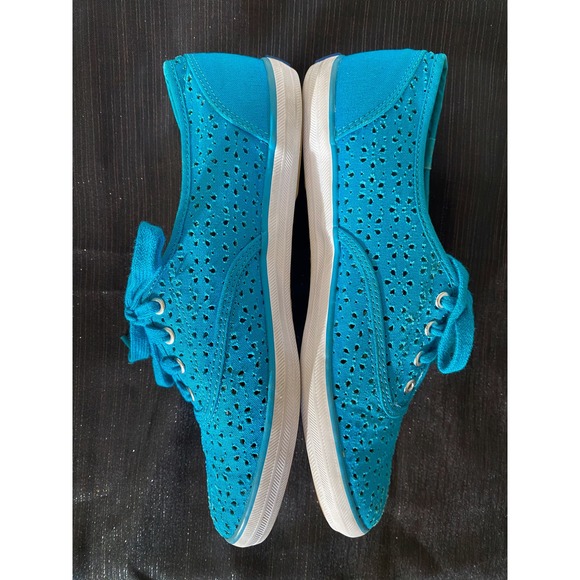 Turquoise Blue Eyelet Lace Keds, size 7 - Picture 4 of 6